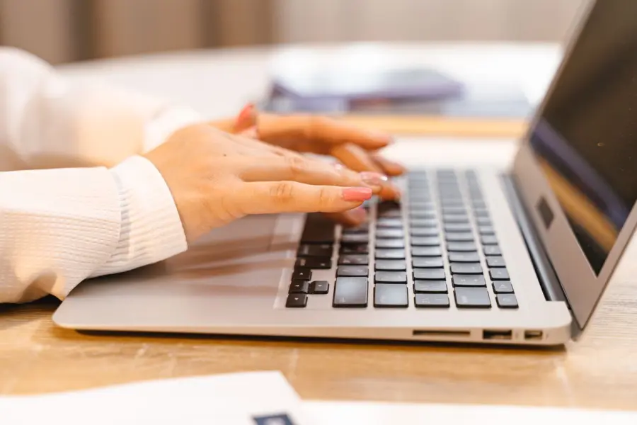 Tecnologia digitale e vita quotidiana: come stanno cambiando le nostre abitudini online