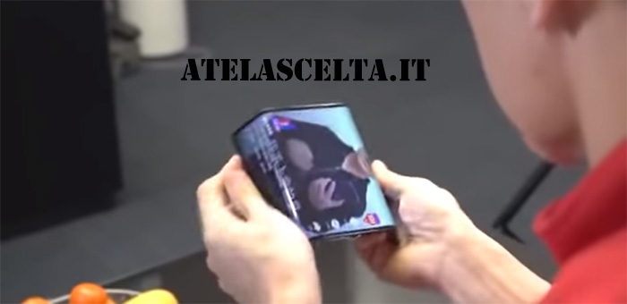 Huawei e Xiaomi presentano smartphone dallo schermo pieghevole e infrangibile